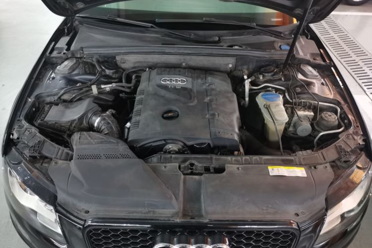 奥迪A4L 2012款 2.0 TFSI 自动运动型局部细节24