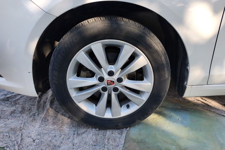 荣威360 2015款 1.5L 手动豪华版车身外观6007