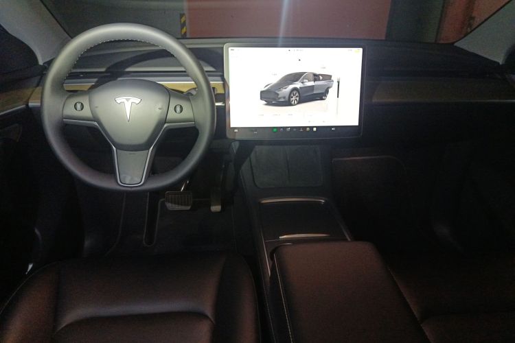 特斯拉 Model Y 2022款 改款 后轮驱动版中控内饰12