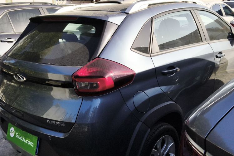 奇瑞 瑞虎3X 2021款 PLUS 1.5L CVT痛快红枣版II型车身外观7