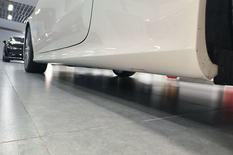 奔驰E级(进口) 2023款 E 260 轿跑车局部细节9002