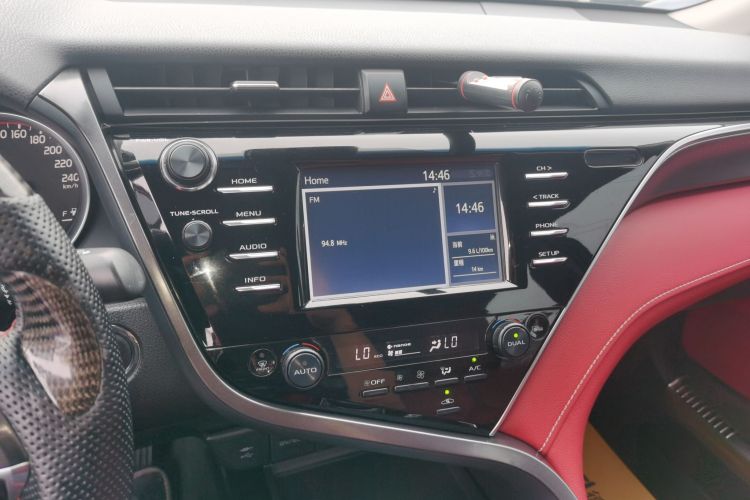 丰田 凯美瑞 2018款 2.5S 锋尚版中控内饰16