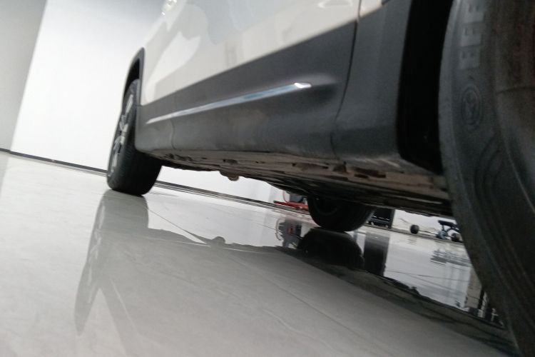 奔驰GLB 2024款 GLB 200 动感型局部细节9001