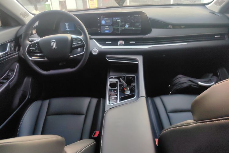 奔腾B70 2025款 龙耀版 1.5T 欢享型中控内饰12