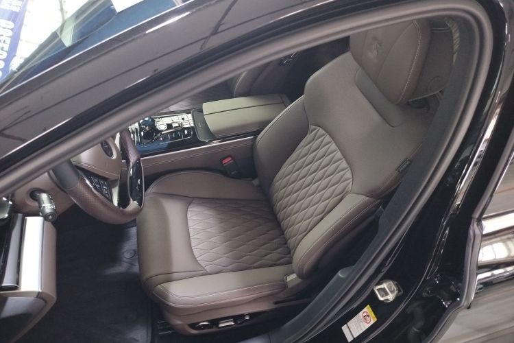 比亚迪 汉 2025款 DM-i 125KM尊贵型局部细节19