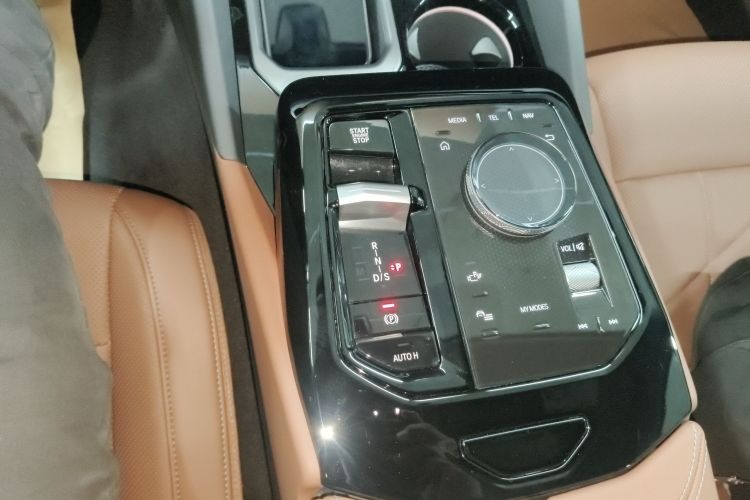 宝马5系 2024款 525Li 豪华套装中控内饰18