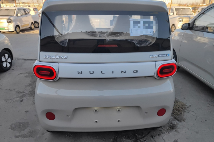 五菱汽车 宏光MINIEV 2024款 第三代 215km 青春版车身外观6