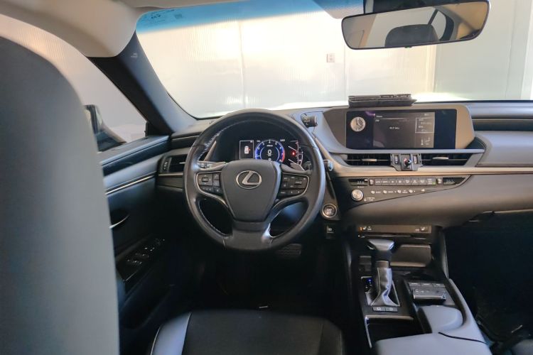 雷克萨斯ES 2020款 200 卓越版局部细节13