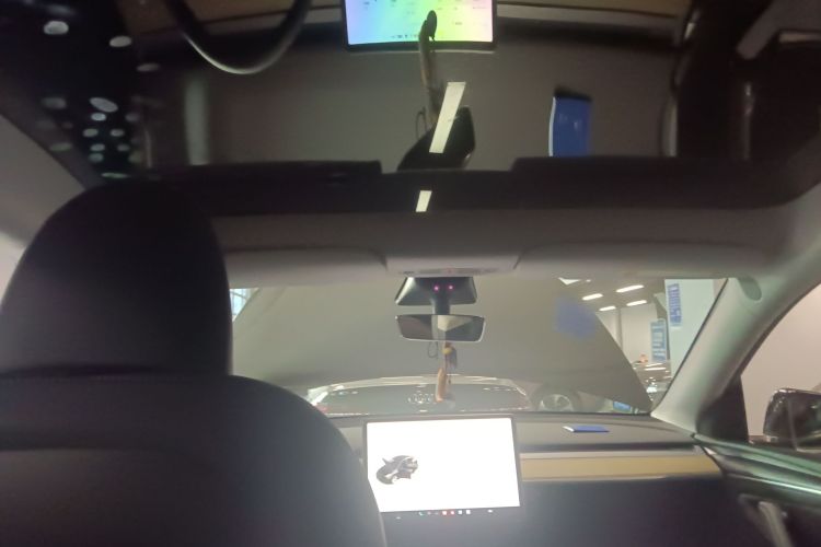 特斯拉 Model Y 2023款 后轮驱动版中控内饰22