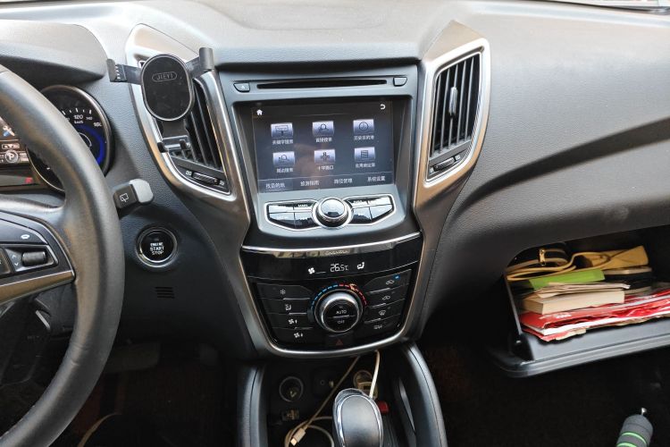 长安CS75 2014款 1.8T 自动精英型 国IV中控内饰16