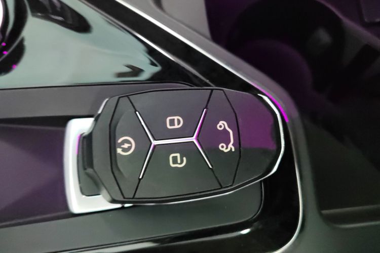 领克03 2020款 2.0TD 自动劲Pro版中控内饰7001