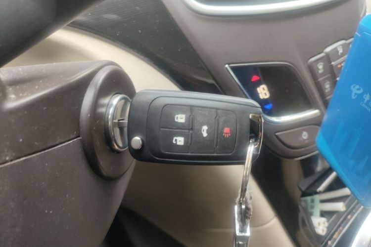 别克 君威 2015款 2.0L 领先时尚型中控内饰7001