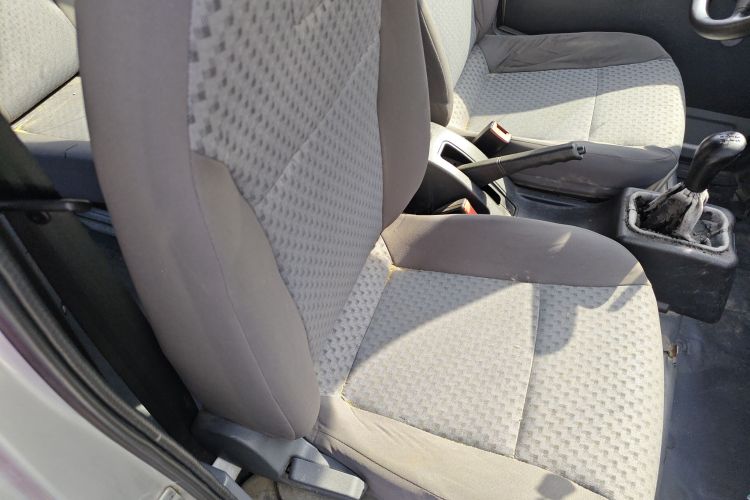 五菱汽车 五菱之光 2015款 1.2L 实用型LSI局部细节41