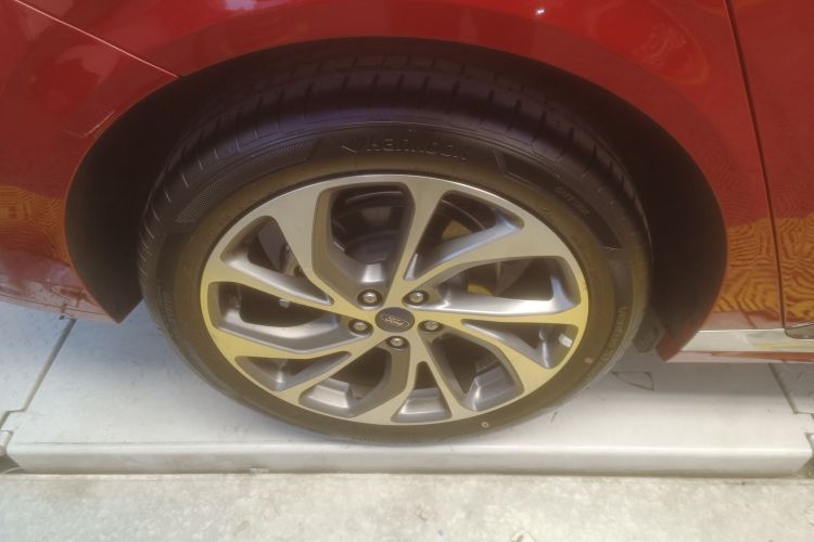 福特 蒙迪欧 2025款 2.0T EcoBoost 至尊型车身外观6008