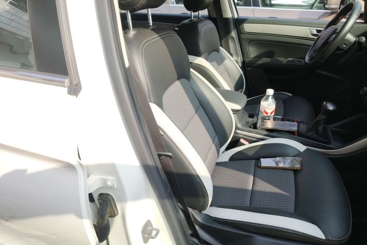 观致5 2017款 1.6T 自动尊贵型局部细节41