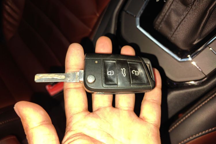 大众 凌渡 2015款 280TSI DSG舒适版中控内饰11