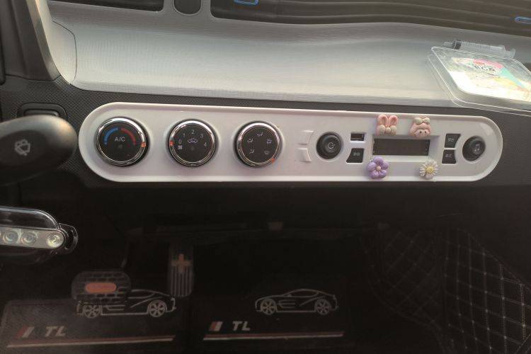 五菱汽车 宏光MINIEV 2022款 悦享款 磷酸铁锂中控内饰16