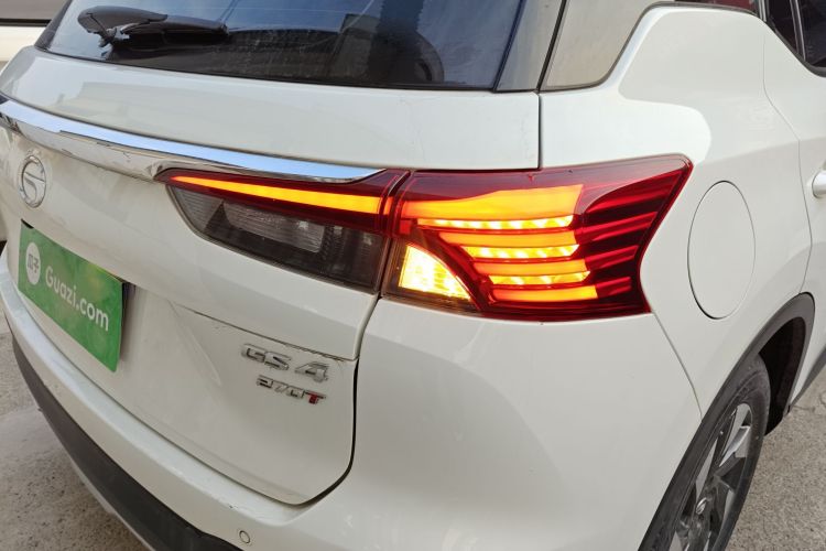 广汽传祺 传祺GS4 2021款 270T 手动舒适版车身外观9