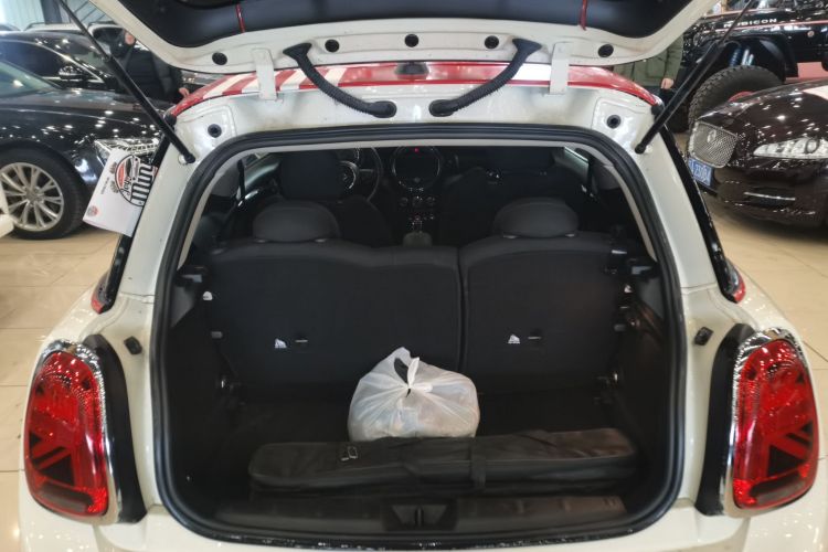 MINI 2018款 1.5T COOPER 经典派机舱底盘23
