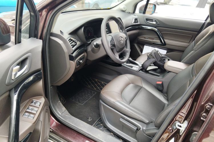 广汽传祺 传祺GS4 2017款 235T 自动两驱精英版中控内饰20