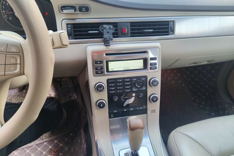 沃尔沃S80L 2009款 2.5T 智尊版中控内饰16