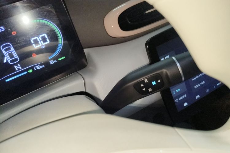 零跑汽车 零跑T03 2025款 403舒享版中控内饰18