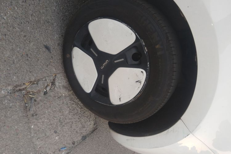 长安启源 长安Lumin 2022款 210km 香甜款车身外观10