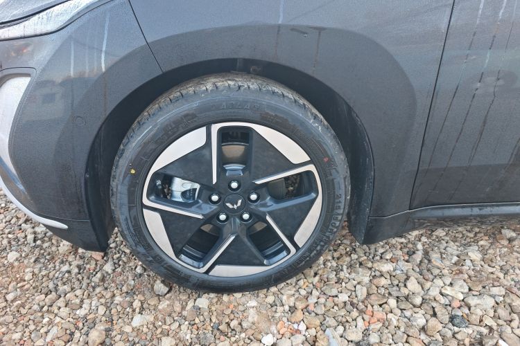 五菱汽车 五菱星光 2025款 610km 智能旗舰型车身外观6007