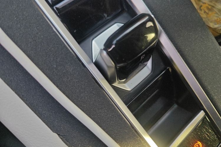 大众 途昂 2023款 380TSI 四驱尊崇豪华版中控内饰18