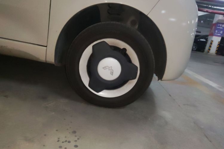 五菱汽车 宏光MINIEV 2024款 第三代 215km 青春版车身外观10