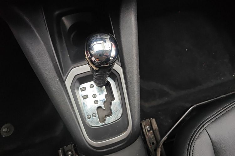 雪铁龙 爱丽舍 2014款 1.6L 自动时尚型局部细节18