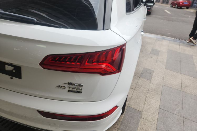 奥迪Q5L 2020款 改款 40 TFSI 荣享时尚型车身外观9