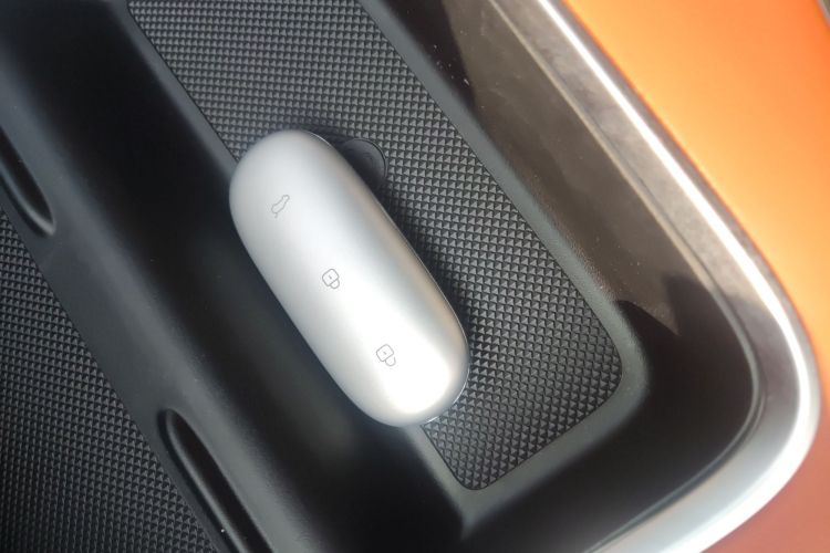 理想汽车 理想L8 2023款 Pro中控内饰7001