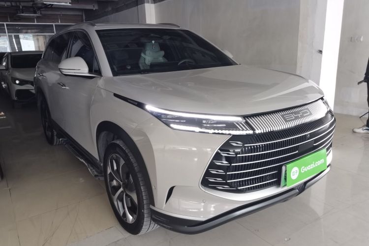 比亚迪 护卫舰07 2023款 DM-i 100KM 尊贵型车身外观3