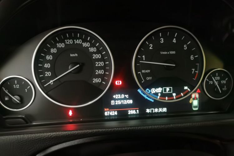 宝马3系 2019款 320Li 时尚型中控内饰14