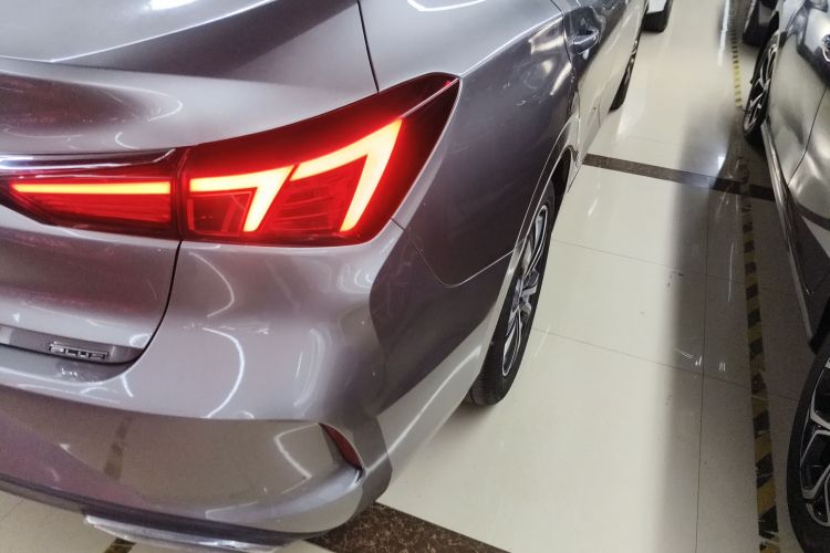 长安 逸动 2020款 PLUS 蓝鲸NE 1.4T GDI DCT旗舰型车身外观6006