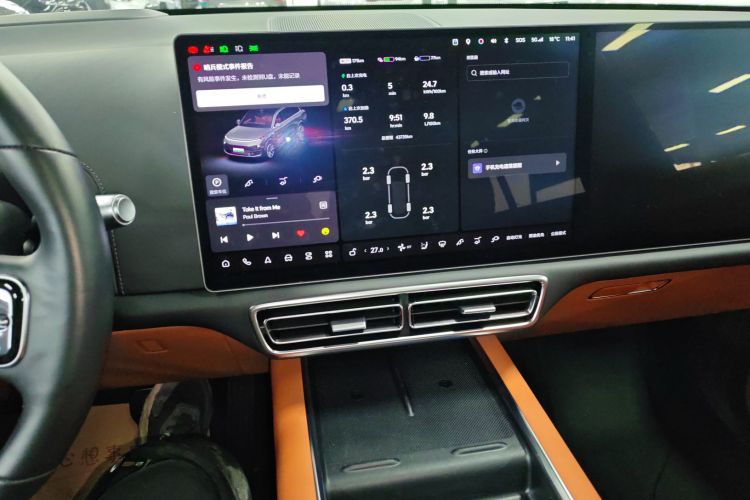 理想汽车 理想L9 2022款 Max中控内饰16
