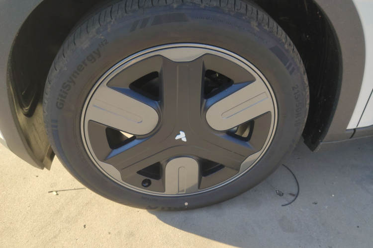 firefly萤火虫 2025款 发光版车身外观6007