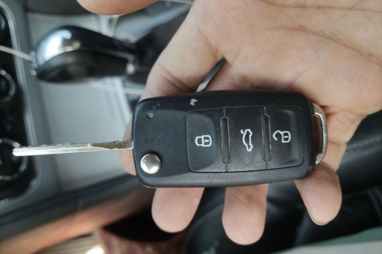 大众 帕萨特 2011款 1.8TSI 自动尊荣版中控内饰7001