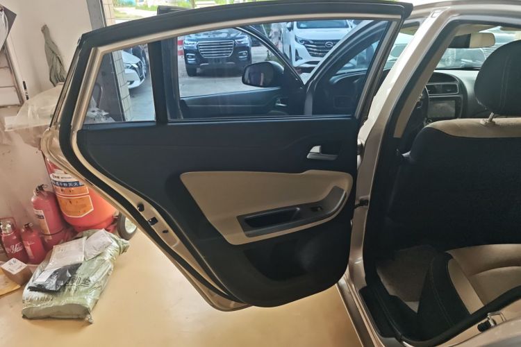 海马 福美来 2014款 M5 1.6L 自动精英型中控内饰7008