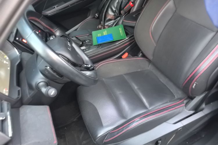 领克05 2020款 2.0TD 四驱劲Halo中控内饰19