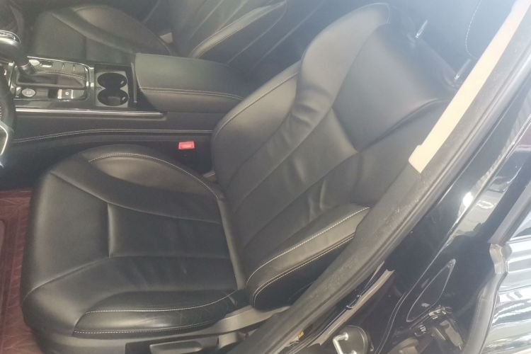 红旗H5 2019款 30TD 型动版局部细节19