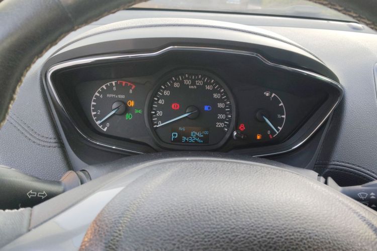 福特 福睿斯 2015款 1.5L 自动时尚型中控内饰14