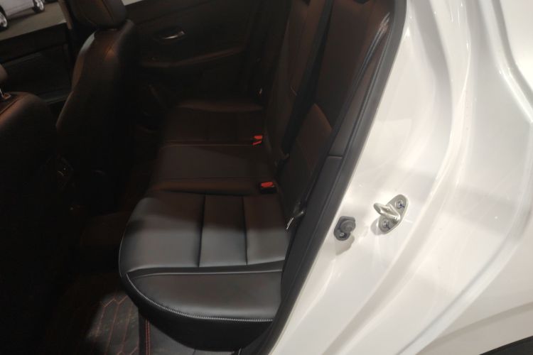 日产 轩逸 2026款 1.6L CVT悦享版中控内饰7004