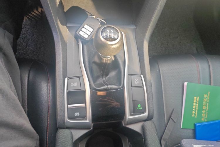 本田 思域 2016款 220TURBO 手动豪华版中控内饰18