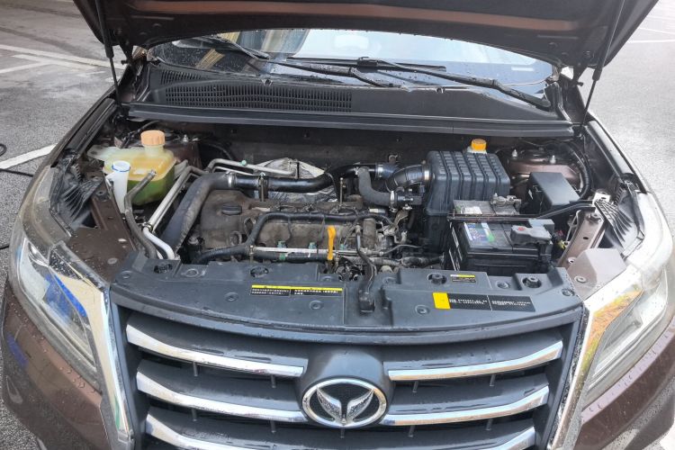 北汽幻速S6 2017款 1.5T CVT畅享型机舱底盘24