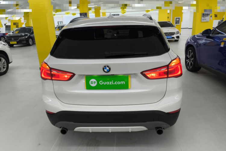 宝马X1 2018款 xDrive20Li 尊享型车身外观6004