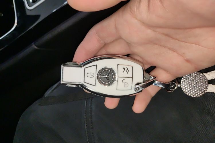 奔驰C级(进口) 2018款 C 200 轿跑车中控内饰7001