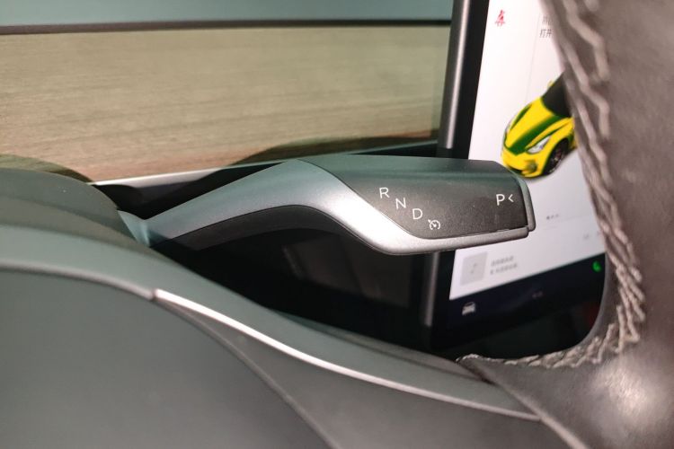 特斯拉 Model 3 2021款 Performance高性能全轮驱动版 3D6中控内饰18