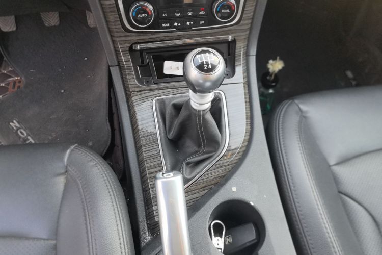 众泰T600 2015款 1.5T 手动尊贵型局部细节18